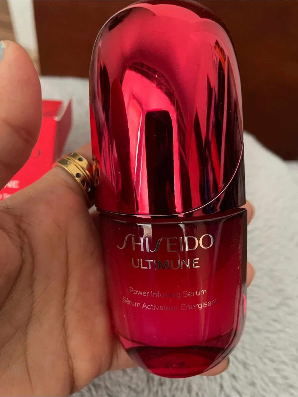Shiseido Ultimune Power Infusing Serum - Metallic Red